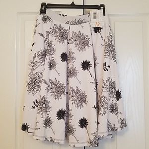Lularoe Madison Skirt (Noir Collection)